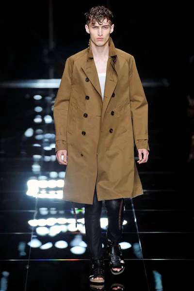 Look 1